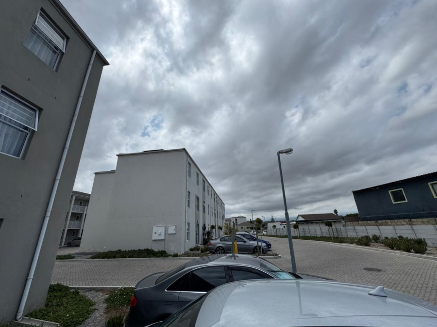 To Let 2 Bedroom Property for Rent in Heather Park Western Cape